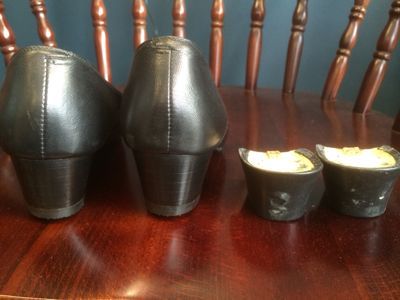 婦人靴の積み上げ革ヒール製作｜かかと修理事例