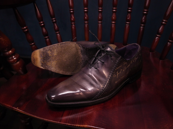 Berluti ソールのつま先を革で補修 2