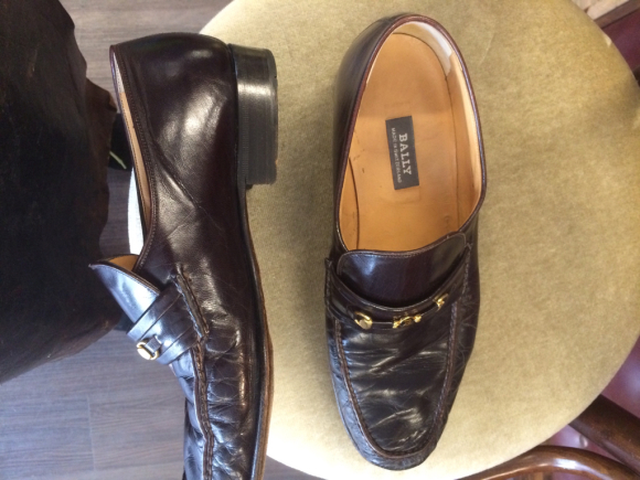 BALLY ヒールの剥がれ補修 2