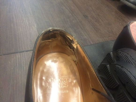 Crockett & Jones ヒール交換とヒールカウンター補修 2