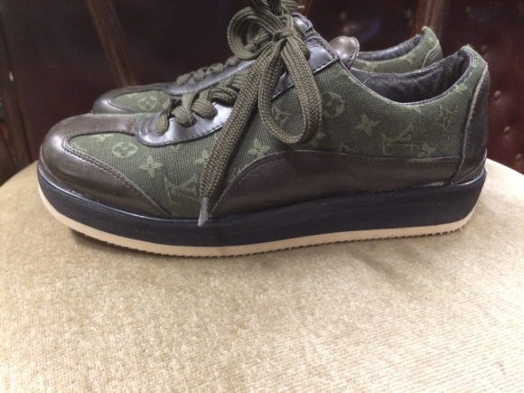 LOUIS VUITTON スニーカーのオールソール 3