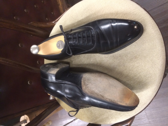 John Lobb つま先の革当て補修 3