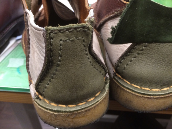 Clarks 履き口の破れ補修 1