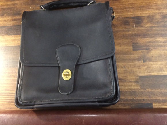 COACH ショルダーバッグのパイピング補修 2