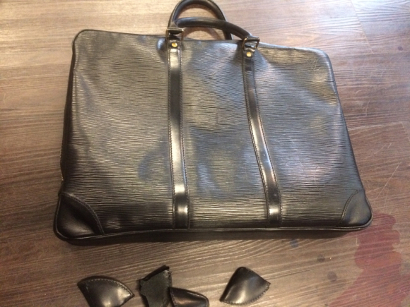 LOUIS VUITTON バッグのパイピング・角補修 4