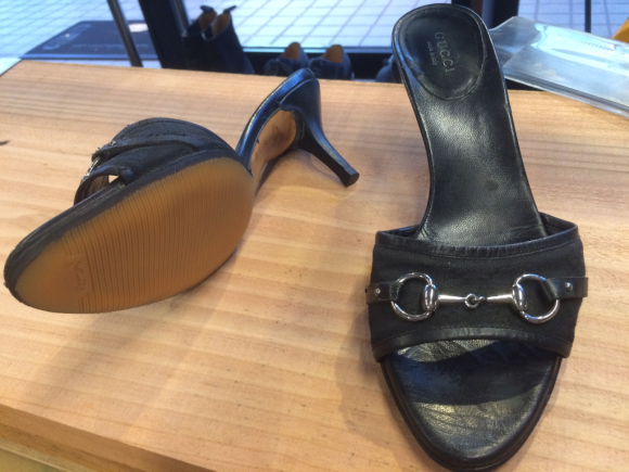 GUCCI ミュールのソール補修 2