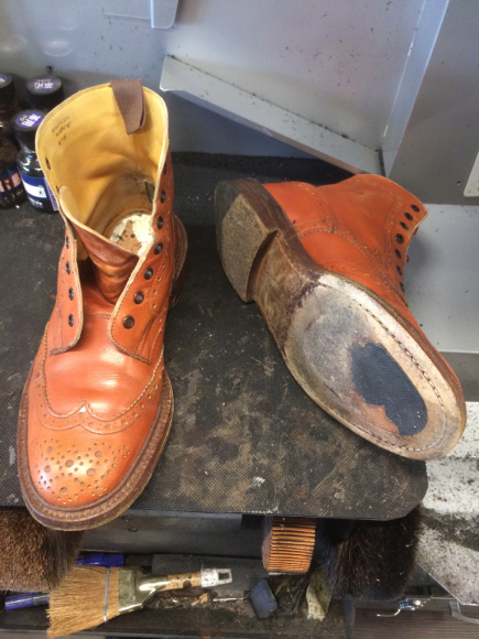 Tricker's(トリッカーズ) ソール交換 1