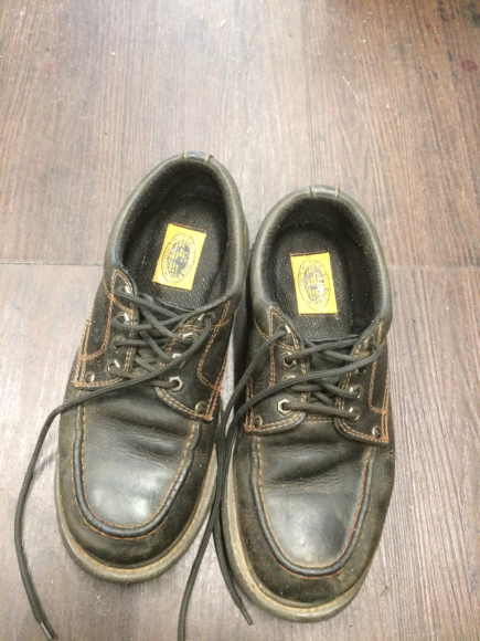 トレッキングシューズ Vibramソール交換・クリーニング 1