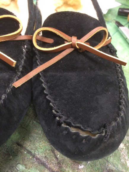 UGG ムートンローファー つま先ほつれ修理 1