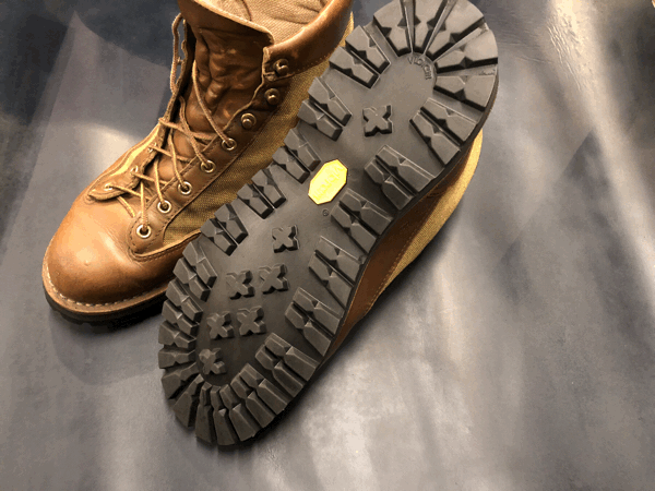 DANNER ダナー ライト オールソール修理 キズ補修 3
