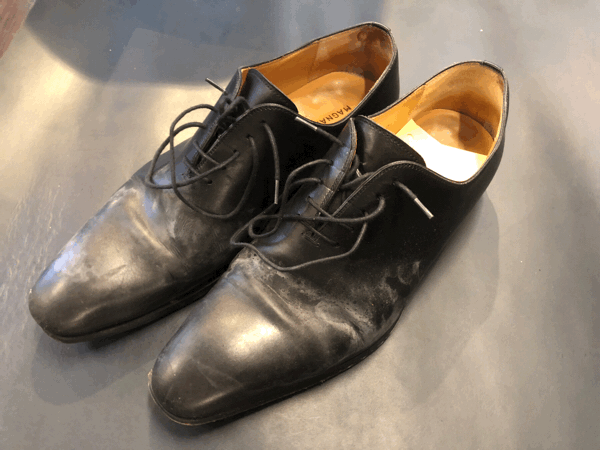 MAGNANNI 雨染み カビ クリーニング 1