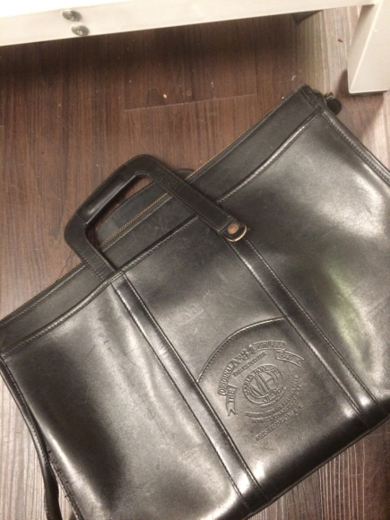 バッグの持ち手を分解して修理 1