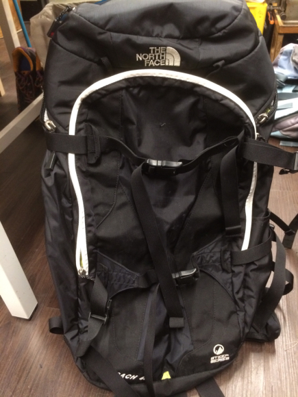 THE NORTH FACE バッグのショルダー補強 1