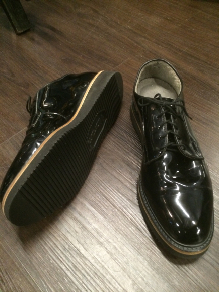 エナメルのポストマンシューズをVibram #2021へ交換 2