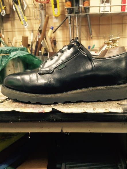 ポストマンシューズをVibram #4014でオールソール交換 24