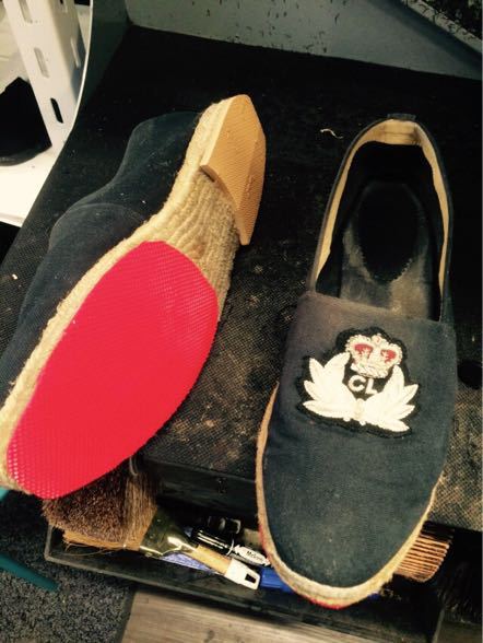 Christian Louboutin 赤いソールの補修 6